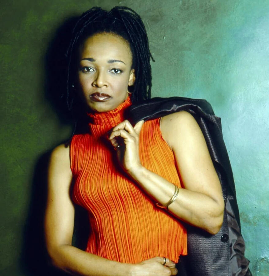 SIEDAH GARRETT